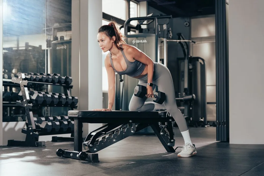 前鋸肌訓練指南：告別圓肩、練出緊實側身線條的「隱藏版」關鍵 - Hero Image